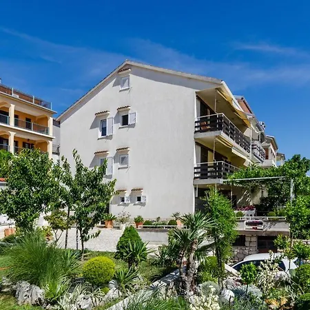 Bruketa Apartamento *