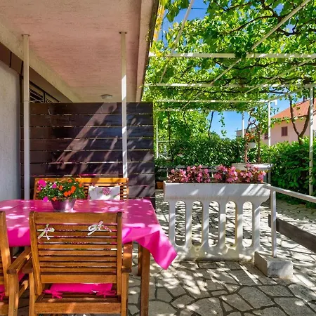 Bruketa Apartment
