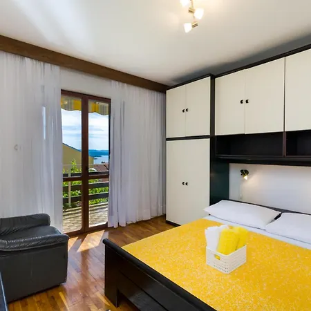Bruketa Apartment
